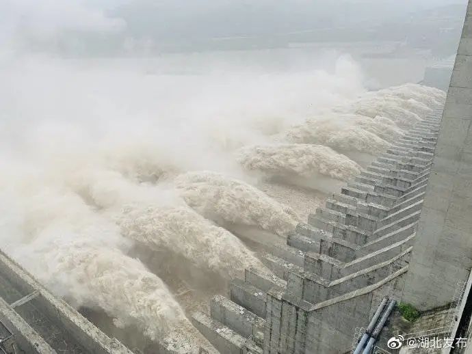 最新三峡泄洪流量